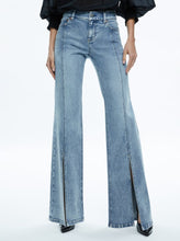 Load image into Gallery viewer, Centre Front Slits Flare Jeans
