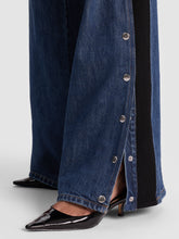 Load image into Gallery viewer, Jean With Side Panel